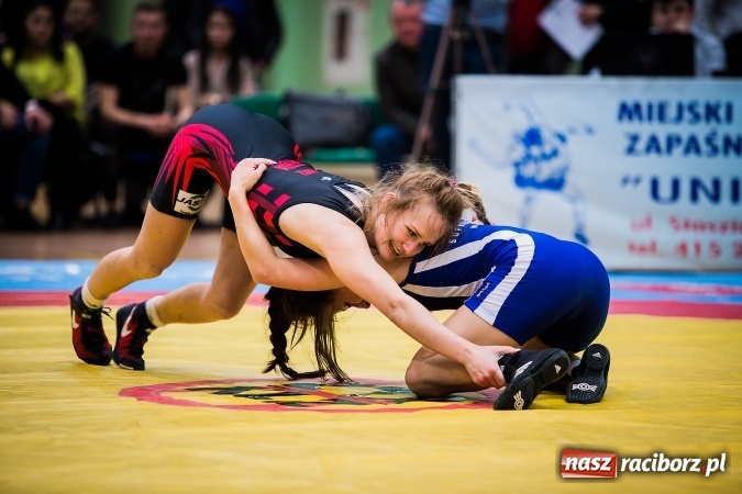 Zdjęcie w galerii na portalu naszraciborz.pl: Krajowa Liga Zapaśnicza: Inauguracyjne zwycięstwo MKZ Unia Racibórz wiadomości z regionu