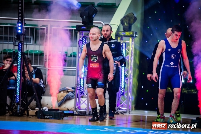 Zdjęcie w galerii na portalu naszraciborz.pl: Krajowa Liga Zapaśnicza: Inauguracyjne zwycięstwo MKZ Unia Racibórz wiadomości z regionu