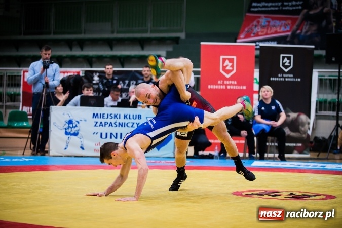 Zdjęcie w galerii na portalu naszraciborz.pl: Krajowa Liga Zapaśnicza: Inauguracyjne zwycięstwo MKZ Unia Racibórz wiadomości z regionu