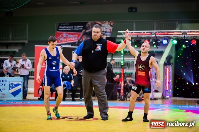 Zdjęcie w galerii na portalu naszraciborz.pl: Krajowa Liga Zapaśnicza: Inauguracyjne zwycięstwo MKZ Unia Racibórz wiadomości z regionu
