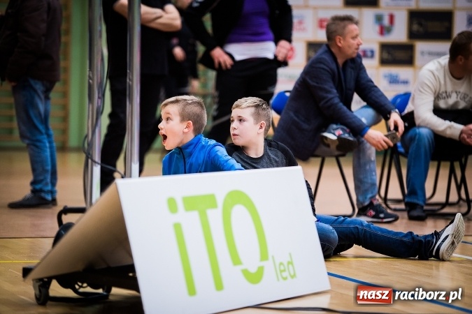 Zdjęcie w galerii na portalu naszraciborz.pl: Krajowa Liga Zapaśnicza: Inauguracyjne zwycięstwo MKZ Unia Racibórz wiadomości z regionu