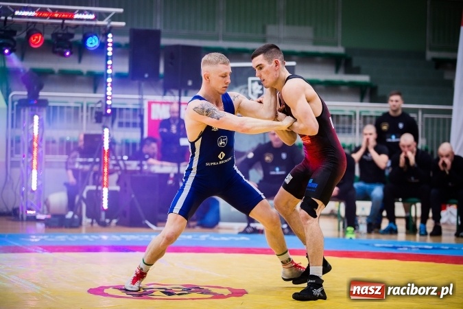 Zdjęcie w galerii na portalu naszraciborz.pl: Krajowa Liga Zapaśnicza: Inauguracyjne zwycięstwo MKZ Unia Racibórz wiadomości z regionu