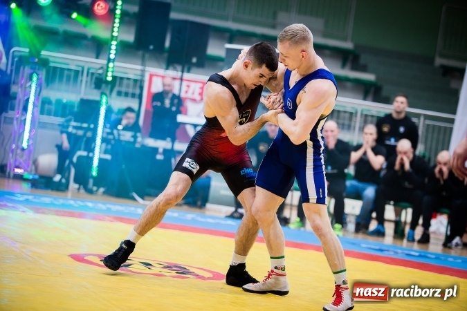 Zdjęcie w galerii na portalu naszraciborz.pl: Krajowa Liga Zapaśnicza: Inauguracyjne zwycięstwo MKZ Unia Racibórz wiadomości z regionu