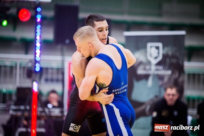 Zdjęcie w galerii na portalu naszraciborz.pl: Krajowa Liga Zapaśnicza: Inauguracyjne zwycięstwo MKZ Unia Racibórz wiadomości z regionu