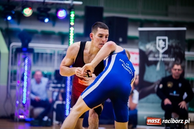 Zdjęcie w galerii na portalu naszraciborz.pl: Krajowa Liga Zapaśnicza: Inauguracyjne zwycięstwo MKZ Unia Racibórz wiadomości z regionu