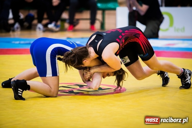Zdjęcie w galerii na portalu naszraciborz.pl: Krajowa Liga Zapaśnicza: Inauguracyjne zwycięstwo MKZ Unia Racibórz wiadomości z regionu