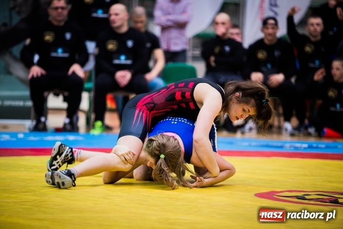 Zdjęcie w galerii na portalu naszraciborz.pl: Krajowa Liga Zapaśnicza: Inauguracyjne zwycięstwo MKZ Unia Racibórz wiadomości z regionu