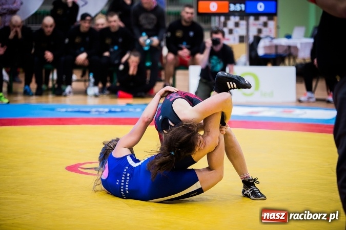 Zdjęcie w galerii na portalu naszraciborz.pl: Krajowa Liga Zapaśnicza: Inauguracyjne zwycięstwo MKZ Unia Racibórz wiadomości z regionu