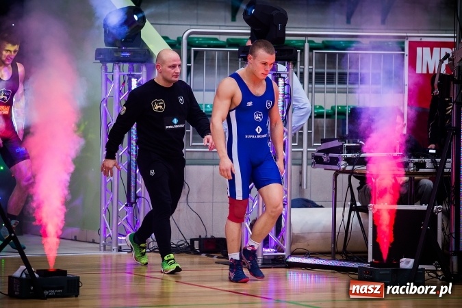 Zdjęcie w galerii na portalu naszraciborz.pl: Krajowa Liga Zapaśnicza: Inauguracyjne zwycięstwo MKZ Unia Racibórz wiadomości z regionu