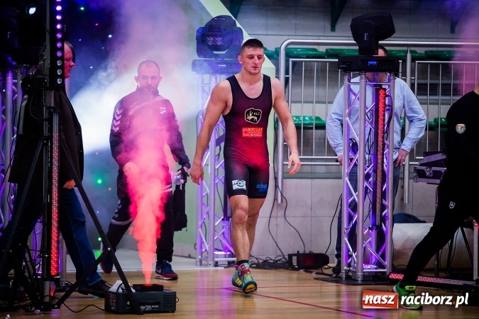 Zdjęcie w galerii na portalu naszraciborz.pl: Krajowa Liga Zapaśnicza: Inauguracyjne zwycięstwo MKZ Unia Racibórz wiadomości z regionu