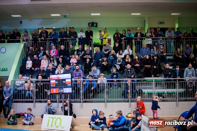 Zdjęcie w galerii na portalu naszraciborz.pl: Krajowa Liga Zapaśnicza: Inauguracyjne zwycięstwo MKZ Unia Racibórz wiadomości z regionu