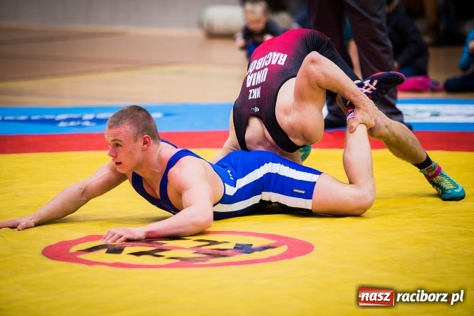 Zdjęcie w galerii na portalu naszraciborz.pl: Krajowa Liga Zapaśnicza: Inauguracyjne zwycięstwo MKZ Unia Racibórz wiadomości z regionu
