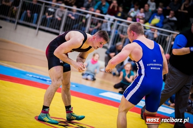 Zdjęcie w galerii na portalu naszraciborz.pl: Krajowa Liga Zapaśnicza: Inauguracyjne zwycięstwo MKZ Unia Racibórz wiadomości z regionu