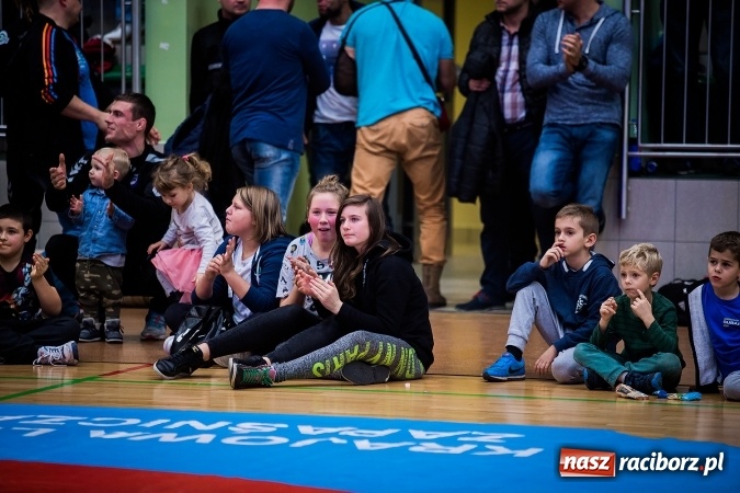 Zdjęcie w galerii na portalu naszraciborz.pl: Krajowa Liga Zapaśnicza: Inauguracyjne zwycięstwo MKZ Unia Racibórz wiadomości z regionu