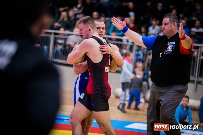 Zdjęcie w galerii na portalu naszraciborz.pl: Krajowa Liga Zapaśnicza: Inauguracyjne zwycięstwo MKZ Unia Racibórz wiadomości z regionu