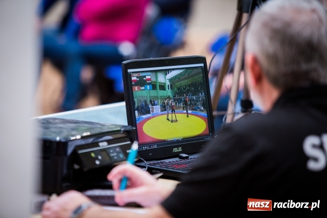 Zdjęcie w galerii na portalu naszraciborz.pl: Krajowa Liga Zapaśnicza: Inauguracyjne zwycięstwo MKZ Unia Racibórz wiadomości z regionu