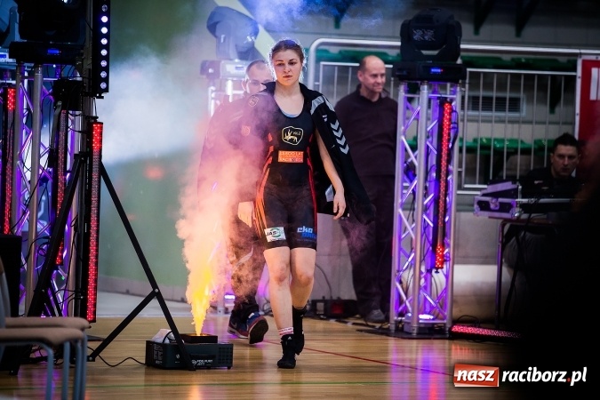 Zdjęcie w galerii na portalu naszraciborz.pl: Krajowa Liga Zapaśnicza: Inauguracyjne zwycięstwo MKZ Unia Racibórz wiadomości z regionu