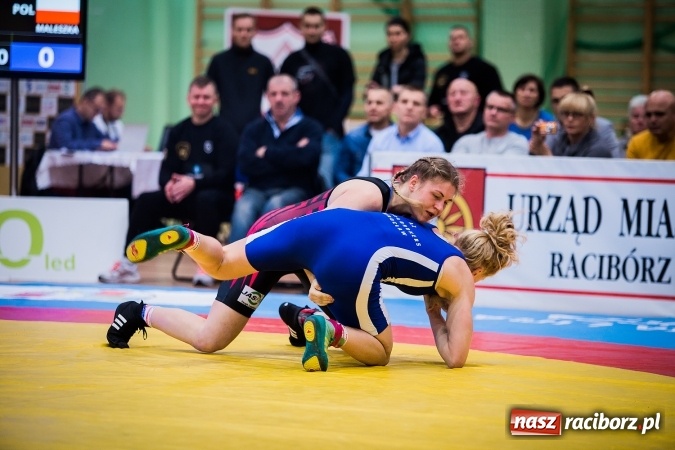 Zdjęcie w galerii na portalu naszraciborz.pl: Krajowa Liga Zapaśnicza: Inauguracyjne zwycięstwo MKZ Unia Racibórz wiadomości z regionu