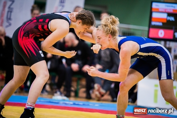 Zdjęcie w galerii na portalu naszraciborz.pl: Krajowa Liga Zapaśnicza: Inauguracyjne zwycięstwo MKZ Unia Racibórz wiadomości z regionu