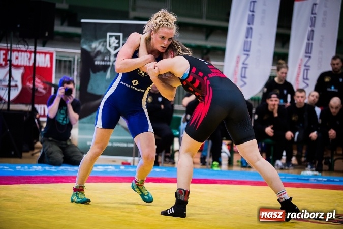 Zdjęcie w galerii na portalu naszraciborz.pl: Krajowa Liga Zapaśnicza: Inauguracyjne zwycięstwo MKZ Unia Racibórz wiadomości z regionu