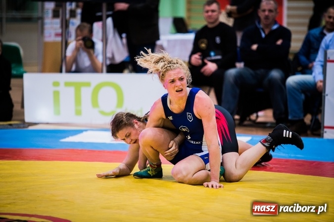 Zdjęcie w galerii na portalu naszraciborz.pl: Krajowa Liga Zapaśnicza: Inauguracyjne zwycięstwo MKZ Unia Racibórz wiadomości z regionu