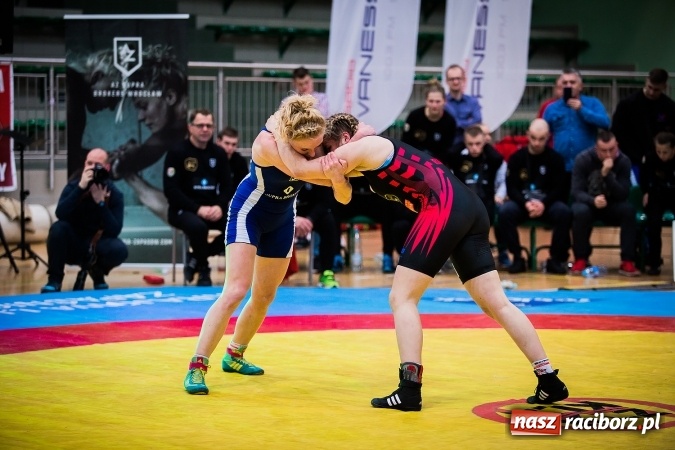 Zdjęcie w galerii na portalu naszraciborz.pl: Krajowa Liga Zapaśnicza: Inauguracyjne zwycięstwo MKZ Unia Racibórz wiadomości z regionu