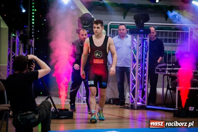 Zdjęcie w galerii na portalu naszraciborz.pl: Krajowa Liga Zapaśnicza: Inauguracyjne zwycięstwo MKZ Unia Racibórz wiadomości z regionu