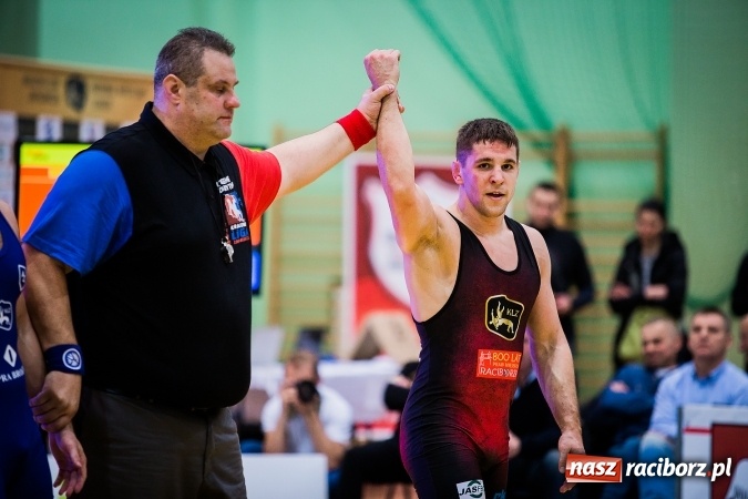 Zdjęcie w galerii na portalu naszraciborz.pl: Krajowa Liga Zapaśnicza: Inauguracyjne zwycięstwo MKZ Unia Racibórz wiadomości z regionu