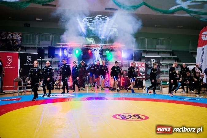 Zdjęcie w galerii na portalu naszraciborz.pl: Krajowa Liga Zapaśnicza: Inauguracyjne zwycięstwo MKZ Unia Racibórz wiadomości z regionu