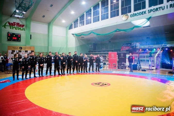 Zdjęcie w galerii na portalu naszraciborz.pl: Krajowa Liga Zapaśnicza: Inauguracyjne zwycięstwo MKZ Unia Racibórz wiadomości z regionu
