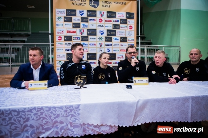 Zdjęcie w galerii na portalu naszraciborz.pl: Krajowa Liga Zapaśnicza: Inauguracyjne zwycięstwo MKZ Unia Racibórz wiadomości z regionu