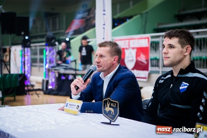 Zdjęcie w galerii na portalu naszraciborz.pl: Krajowa Liga Zapaśnicza: Inauguracyjne zwycięstwo MKZ Unia Racibórz wiadomości z regionu