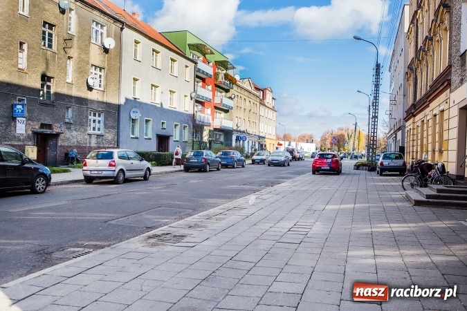 Zdjęcie w galerii na portalu naszraciborz.pl: Radny Dariusz Doleżych o stanie nawierzchni na Rudzkiej i Książęcej  wiadomości z regionu