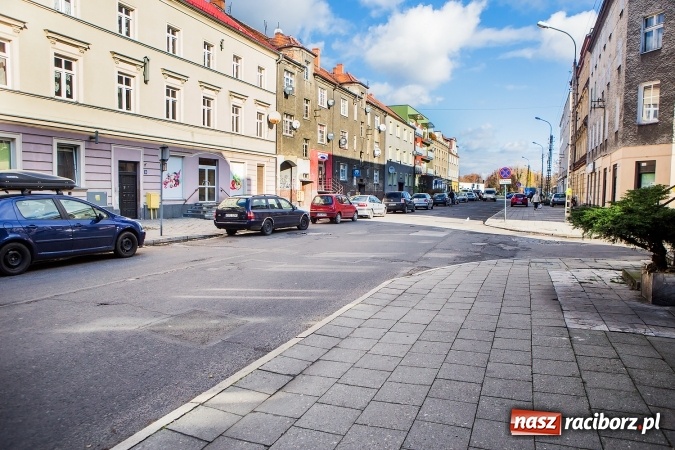 Zdjęcie w galerii na portalu naszraciborz.pl: Radny Dariusz Doleżych o stanie nawierzchni na Rudzkiej i Książęcej  wiadomości z regionu