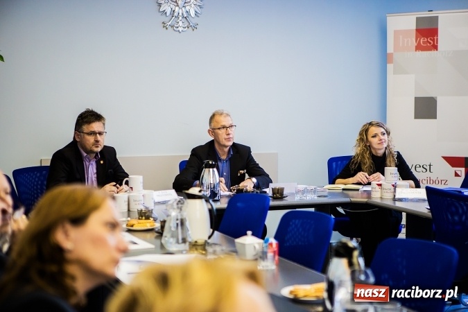 Zdjęcie w galerii na portalu naszraciborz.pl: Bez specjalist&oacute;w i innowacji nie ruszymy do przodu wiadomości z regionu