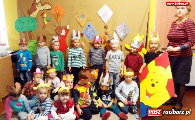 Zdjęcie w galerii na portalu naszraciborz.pl: Październik pod znakiem misia w bibliotece w Markowicach wiadomości z regionu