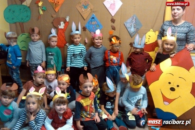 Zdjęcie w galerii na portalu naszraciborz.pl: Październik pod znakiem misia w bibliotece w Markowicach wiadomości z regionu