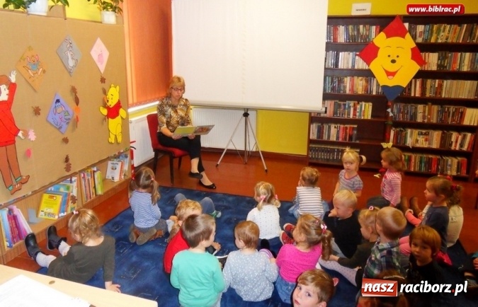 Zdjęcie w galerii na portalu naszraciborz.pl: Październik pod znakiem misia w bibliotece w Markowicach wiadomości z regionu