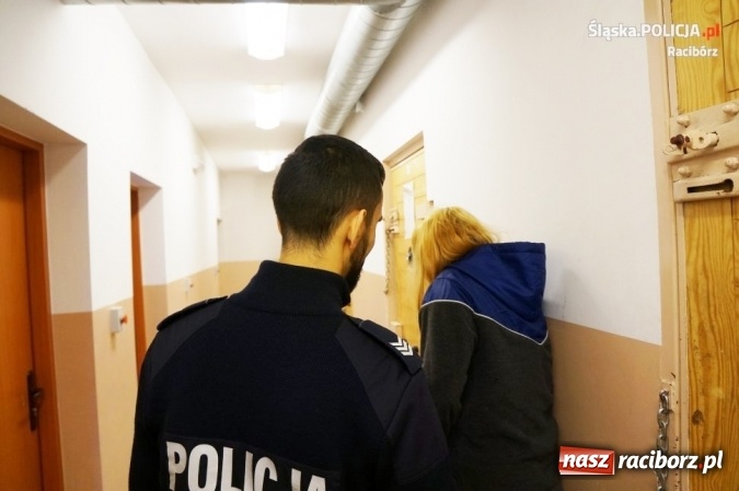 Zdjęcie w galerii na portalu naszraciborz.pl: Raciborscy policjanci zatrzymali złodziejską parę wiadomości z regionu