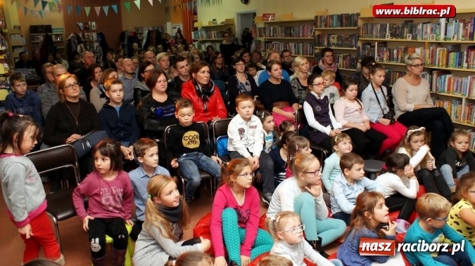 Zdjęcie w galerii na portalu naszraciborz.pl: W raciborskiej bibliotece rozstrzygnięto og&oacute;lnopolski konkurs plastyczny wiadomości z regionu