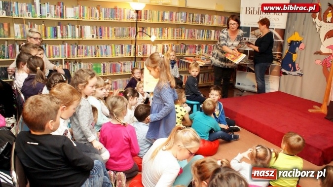 Zdjęcie w galerii na portalu naszraciborz.pl: W raciborskiej bibliotece rozstrzygnięto og&oacute;lnopolski konkurs plastyczny wiadomości z regionu