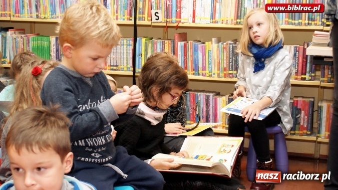 Zdjęcie w galerii na portalu naszraciborz.pl: W raciborskiej bibliotece rozstrzygnięto og&oacute;lnopolski konkurs plastyczny wiadomości z regionu