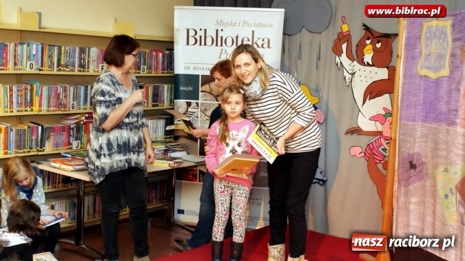 Zdjęcie w galerii na portalu naszraciborz.pl: W raciborskiej bibliotece rozstrzygnięto og&oacute;lnopolski konkurs plastyczny wiadomości z regionu