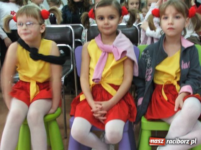 Zdjęcie w galerii na portalu naszraciborz.pl: Kolędowo w bibliotece wiadomości z regionu