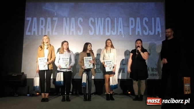 Zdjęcie w galerii na portalu naszraciborz.pl: Nagrody Filmowe rozdane - Grupa Teatralna 4 ŚCIANA w gronie Laureatów!  wiadomości z regionu