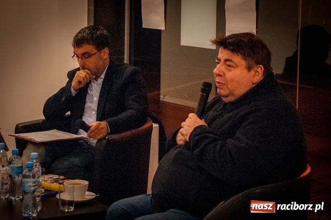 Zdjęcie w galerii na portalu naszraciborz.pl: Kulinarne opowieści Piotra Semki w księgarni Sowa wiadomości z regionu