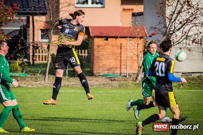 Zdjęcie w galerii na portalu naszraciborz.pl: Pewna wygrana Krzyżanowic w starciu ze Skrzyszowem wiadomości z regionu