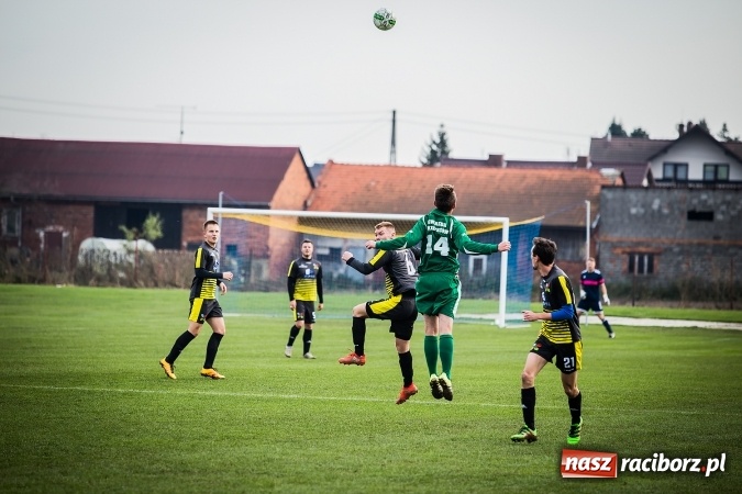 Zdjęcie w galerii na portalu naszraciborz.pl: Pewna wygrana Krzyżanowic w starciu ze Skrzyszowem wiadomości z regionu