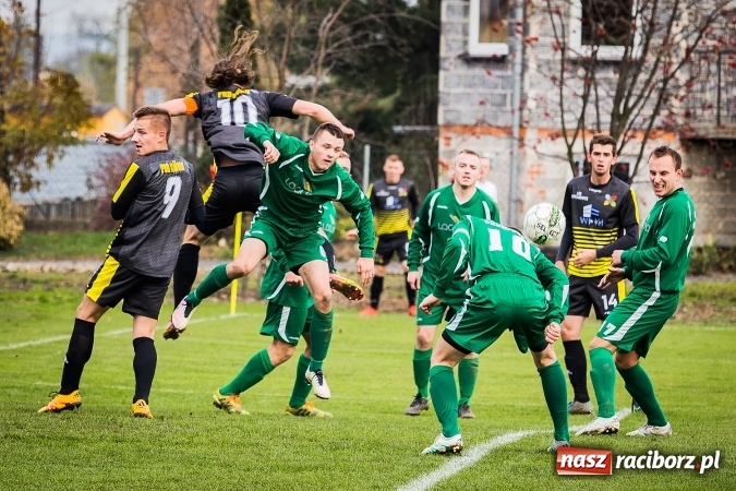 Zdjęcie w galerii na portalu naszraciborz.pl: Pewna wygrana Krzyżanowic w starciu ze Skrzyszowem wiadomości z regionu