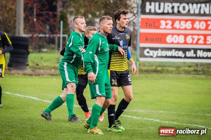 Zdjęcie w galerii na portalu naszraciborz.pl: Pewna wygrana Krzyżanowic w starciu ze Skrzyszowem wiadomości z regionu